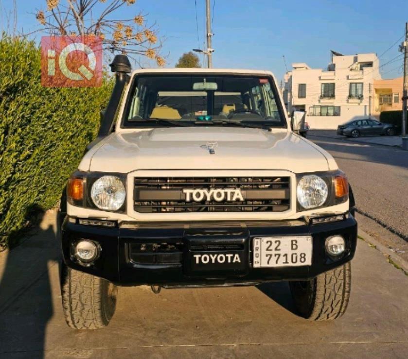 تۆیۆتا لاند کرۆزەر 70